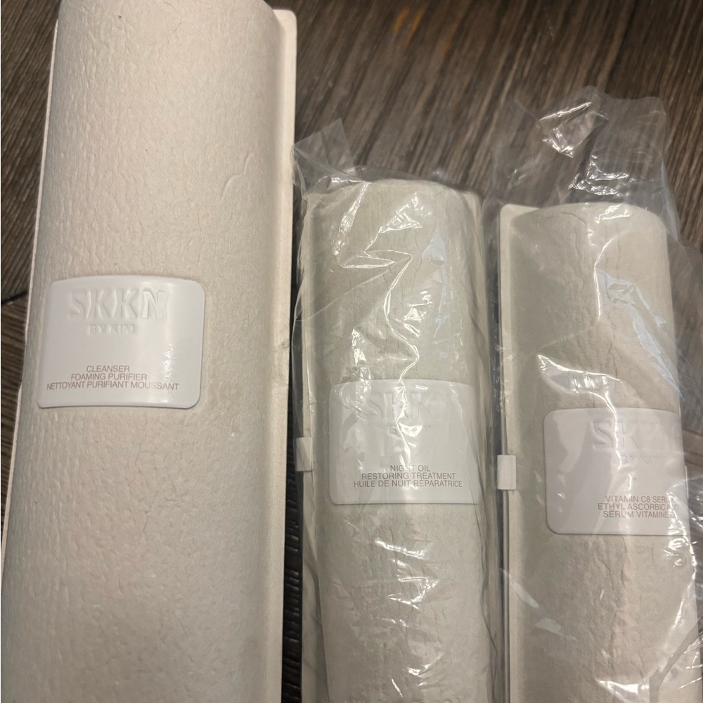 Skkn by Kim Cleanser & Exfoliant - Hydrating Daily Face Cleanser